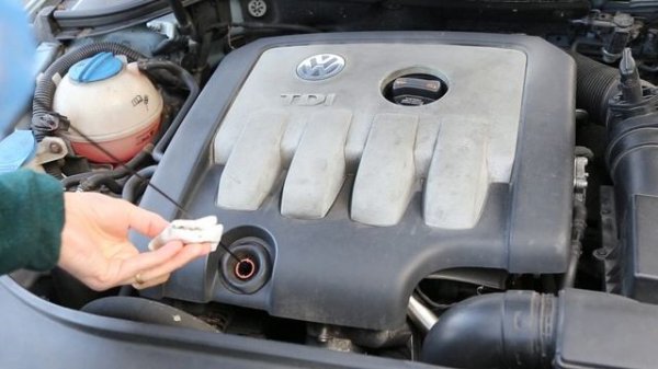 How to check Oil Level on VW Cars (Passat/Golf/Touran/Jetta)