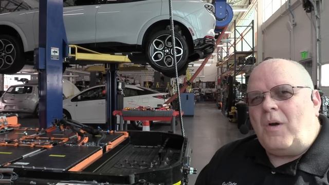 Mach E GT Battery and Cooling System Service смотреть онлайн