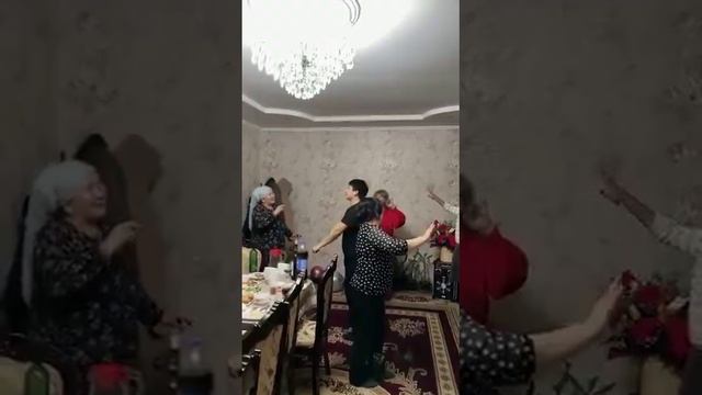 Супер сюрприз маме на юбилей от детей, внуков и правнуков. часть 1 смотреть онлайн