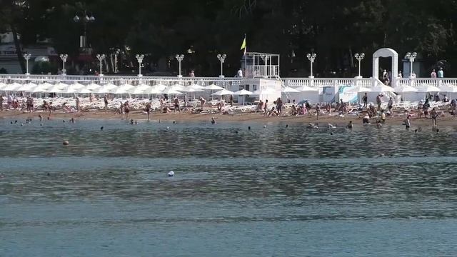 Осень в Геленджике началась с ЖАРЫ +34 смотреть онлайн
