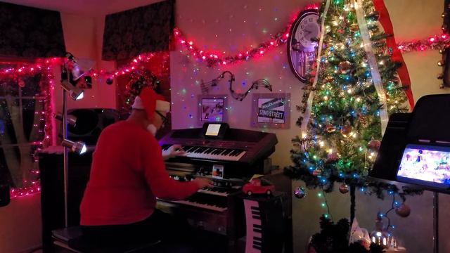 ROLLERrewind Christmas Songbook "We Need A Little.../Jingle Bells" Johnny Sharp Organist смотреть онлайн