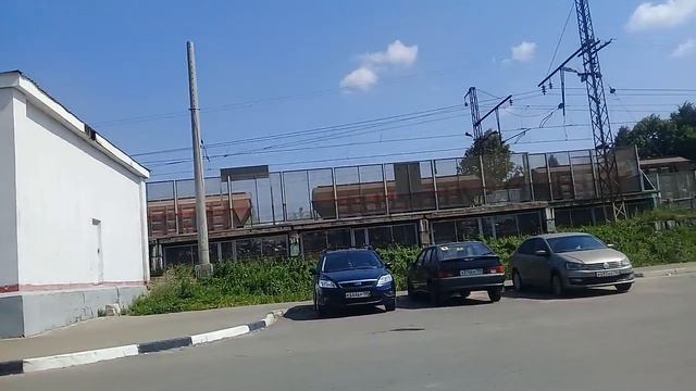 Товарный поезд и пассажирский поезд смотреть онлайн