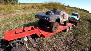 RC Transportation ... Сложная погрузка на прицеп. Эвакуация внедорожников из грязи. RC OFFroad 4x4