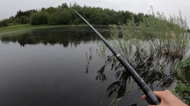Язь на поплавочную удочку! Эмоциональная рыбалка. Оторвал крючок смотреть онлайн
