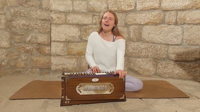 Om gam ganapataye namaha - Evake Mantras | Edo & Jo смотреть онлайн