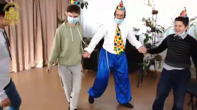 Celebrating the Month of Adar in our School 299 🤡🤡 смотреть онлайн