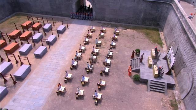 【宫锁玉蝶】03｜格格喝醉误上皇帝龙床一夜风流，生下双胞胎后被神秘暗杀，18年后女儿重回皇宫追查真相，却被亲哥太子强取豪夺……｜任嘉伦 刘亦菲 郑嘉颖 刘诗诗 смотреть онлайн