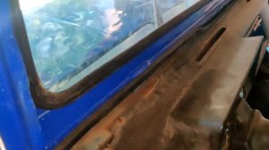 Как установить уплотнитель в рамку лобового стекла ЛУАЗ