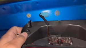 Сандеро 2 Замена лампы доп СТОП сигнала