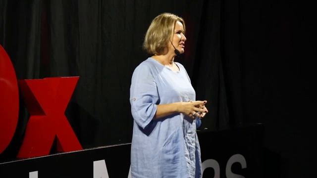 Using insights of neuroscience to improve teaching and learning | Veerle Ponnet | TEDxPatosdeMinas смотреть онлайн