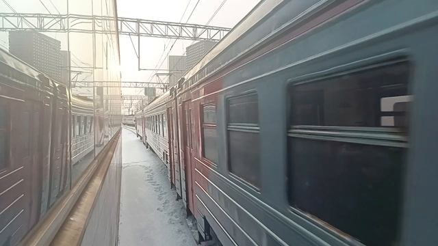 ЭД4М-0036 и ЭП2Д-0141 на станции Аминьевская смотреть онлайн