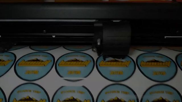 Широкоформатний друк на самоклеючій плівці друк наклейок у Львові смотреть онлайн