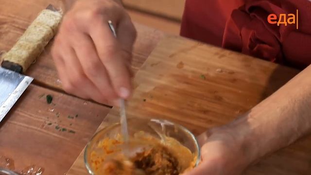 Кэнг Сом. Кисло-острый карри с омлетом из шпината смотреть онлайн