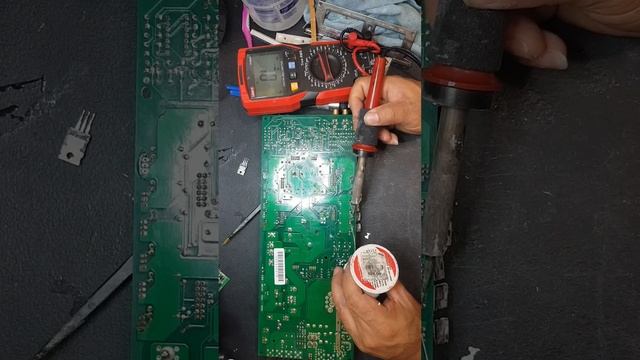 COMO REPARAR AMPLIFICADOR DE CARRO MEMPHIS NO ENCIENDE, NO AUDIO смотреть онлайн