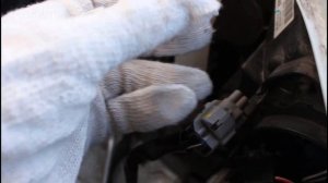 Замена лампы ближнего света на Mitsubishi Outlander