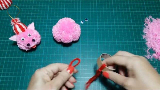 СВИНКА ИЗ ПОМПОНА СИМВОЛ 2019, МК/HANDMADE POM POM PIG 2019,DIY/CERDITO POM POM2019 смотреть онлайн