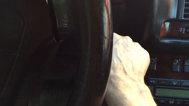 Mercedes W140 металлический кабан - в чем причина? смотреть онлайн