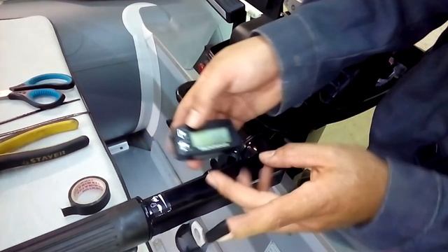 Установка тахометра на лодочный мотор Тохатсу 9.8 смотреть онлайн