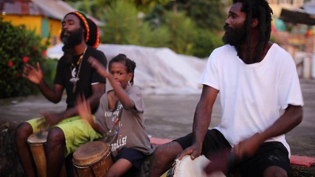 Nyabinghi Rasta Drum Session in the Blue Mountains, Jamaica смотреть онлайн