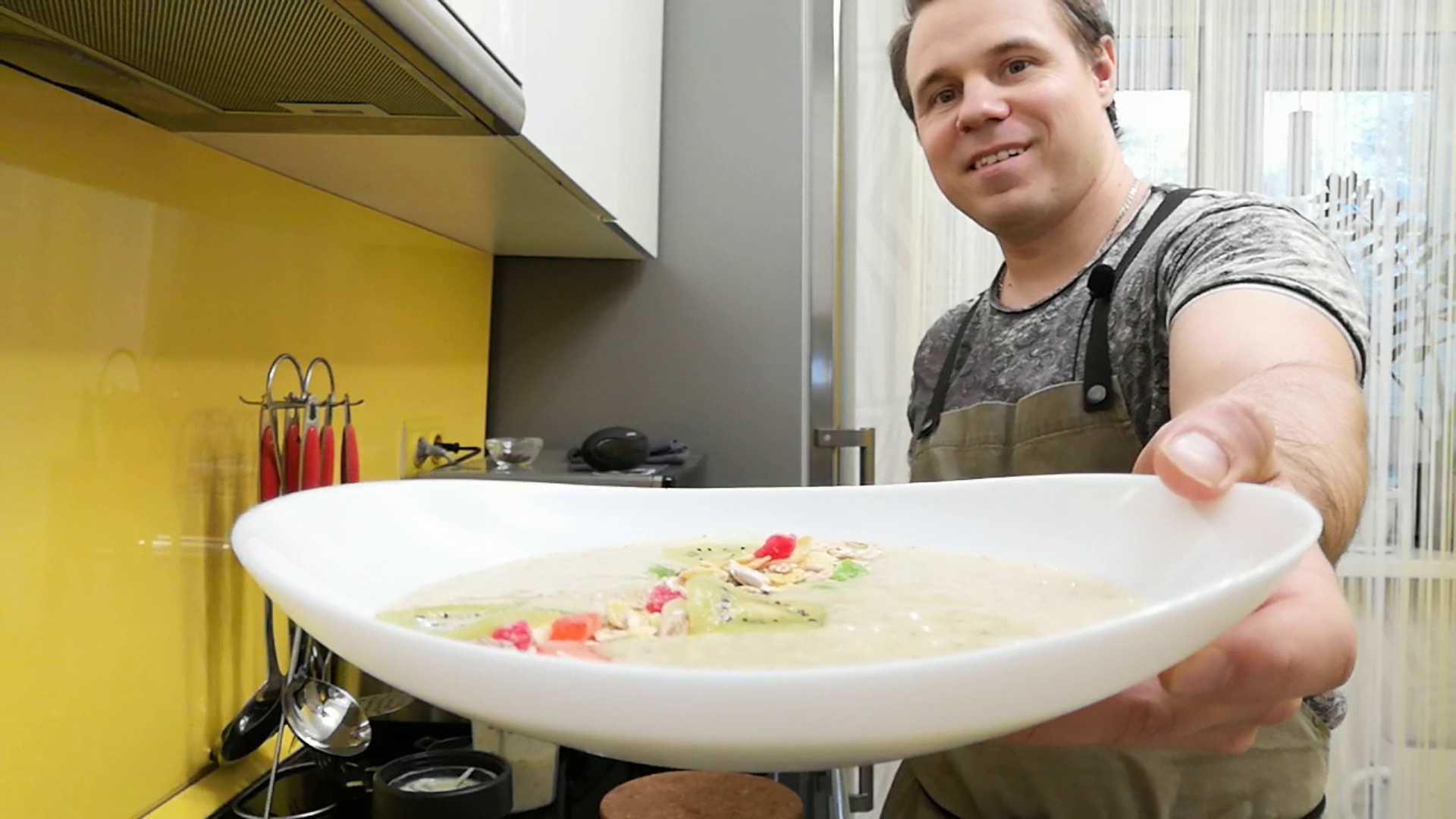 Зеленый смузи/Полезный завтрак смотреть онлайн