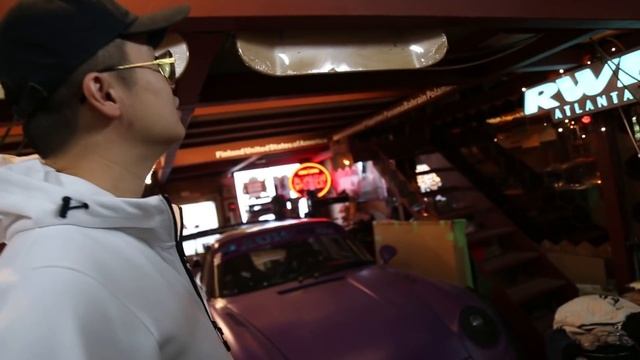 This is Where Rauh-Welt Begriff 911s Are Born in Japan! | RWB Porsche HQ Tour смотреть онлайн