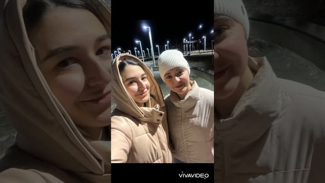 Снег кружится летает ❄️ смотреть онлайн