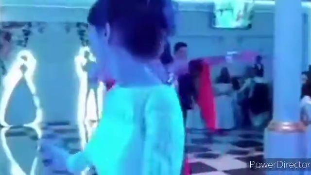 КРАСИВАЯ ПЕСНЯ И ДЕВУШКИ КРАСИВО ТАНЦУЮТ .... смотреть онлайн