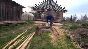 Кровельная лестница из подручных материалов.