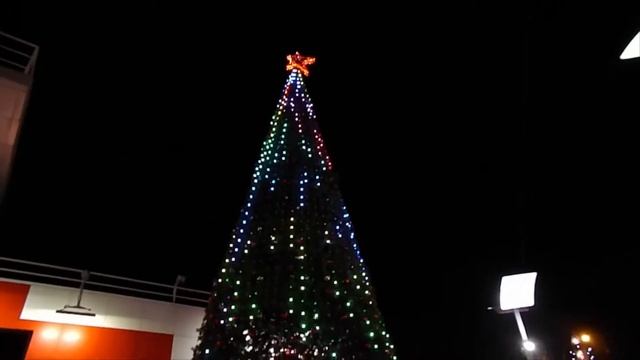 Анапа. Красная площадь. Ёлка. 09.11.2017г. Anapa. Red square. Christmas tree.09.11.2017 смотреть онлайн