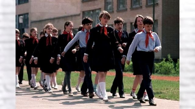 Почему раньше левшей заставляли писать правой рукой смотреть онлайн