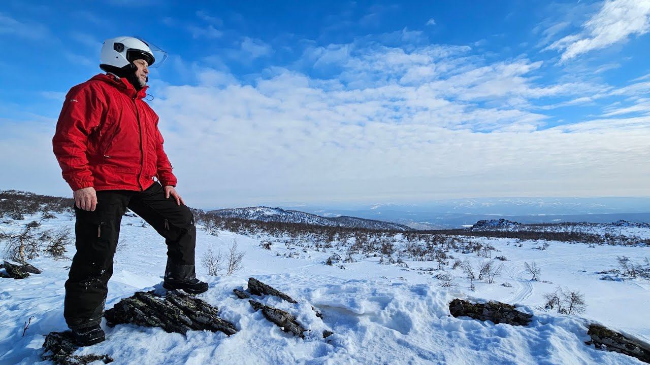 УВИДЕЛ СВОИМИ ГЛАЗАМИ - по Уральским горам на снежиках. Без потерь не обошлось( смотреть онлайн