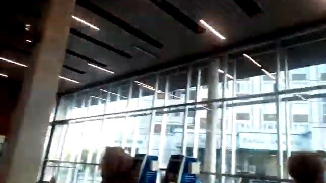 Москва 287 выход в город из внутри вестибюля станции метро Чертановская летом днём в Москве смотреть онлайн