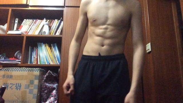 13 Year Old Bodybuilder 's six pack and biceps смотреть онлайн