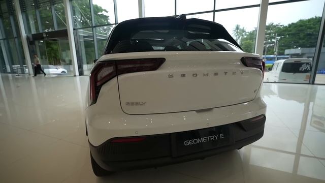 FIRST TIME TESTING EV FOR A DAY смотреть онлайн