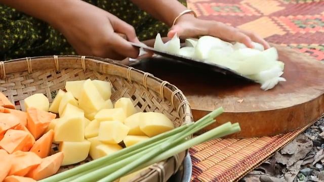 Yummy Giant Squid Curry Cooking Recipe - Giant Squid Curry - Squid Curry Cooking смотреть онлайн