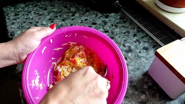 Оладьи из кабачков с крабовыми палочками! смотреть онлайн