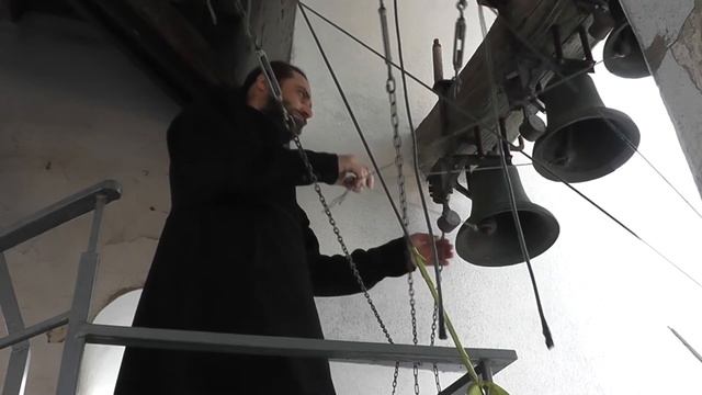 Простой колокольный звон + новый элемент зазвона смотреть онлайн