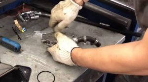 Замена прокладок вакуумного насоса на BMW E87 (n46)