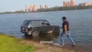 Машины тонут во время рыбалке / Интересные моменты для рыбаков как не надо делать