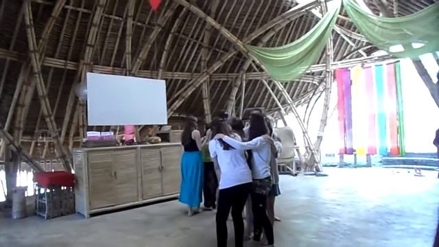 Blindfold Games: Find Your Partner смотреть онлайн