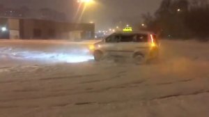 TOYOTA Lite Ace NOAH Проба дрифта на басике 1