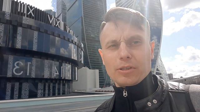 Въехал в Сити, хостел в Империи смотреть онлайн