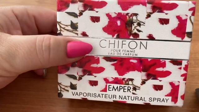 Распаковка посылки с парфюмерией. Ой, беда, огорчение! Флакон поврежден! смотреть онлайн