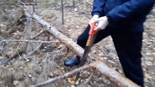 ЗЕМЛЯНКА СВОИМИ РУКАМИ В ЛЕСУ | ДЕЛАЕМ КРЫШУ ИЗ БРЁВЕН | ЧАСТЬ II смотреть онлайн