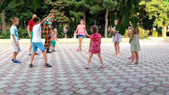 VLOG Тимур Одесса Аркадия Детская дискотека с клоуном Клоун Танцы смотреть онлайн