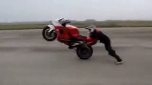 Самые крутые мото трюки на спортбайке