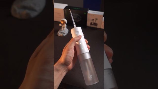 Máy tăm nước cầm tay Xiaomi Mijia MEO701 смотреть онлайн