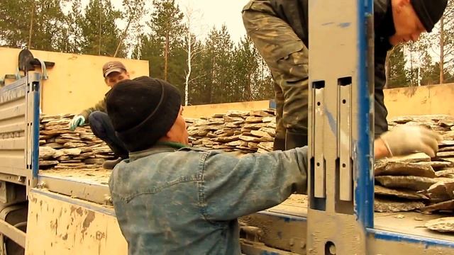 Погрузка камня в карьере смотреть онлайн