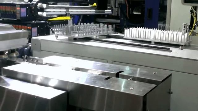 Линия по производству одноразовой посуды. Line For The Production Of Disposable Tableware.