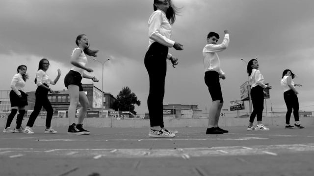 ROCK STYLE MOVES смотреть онлайн